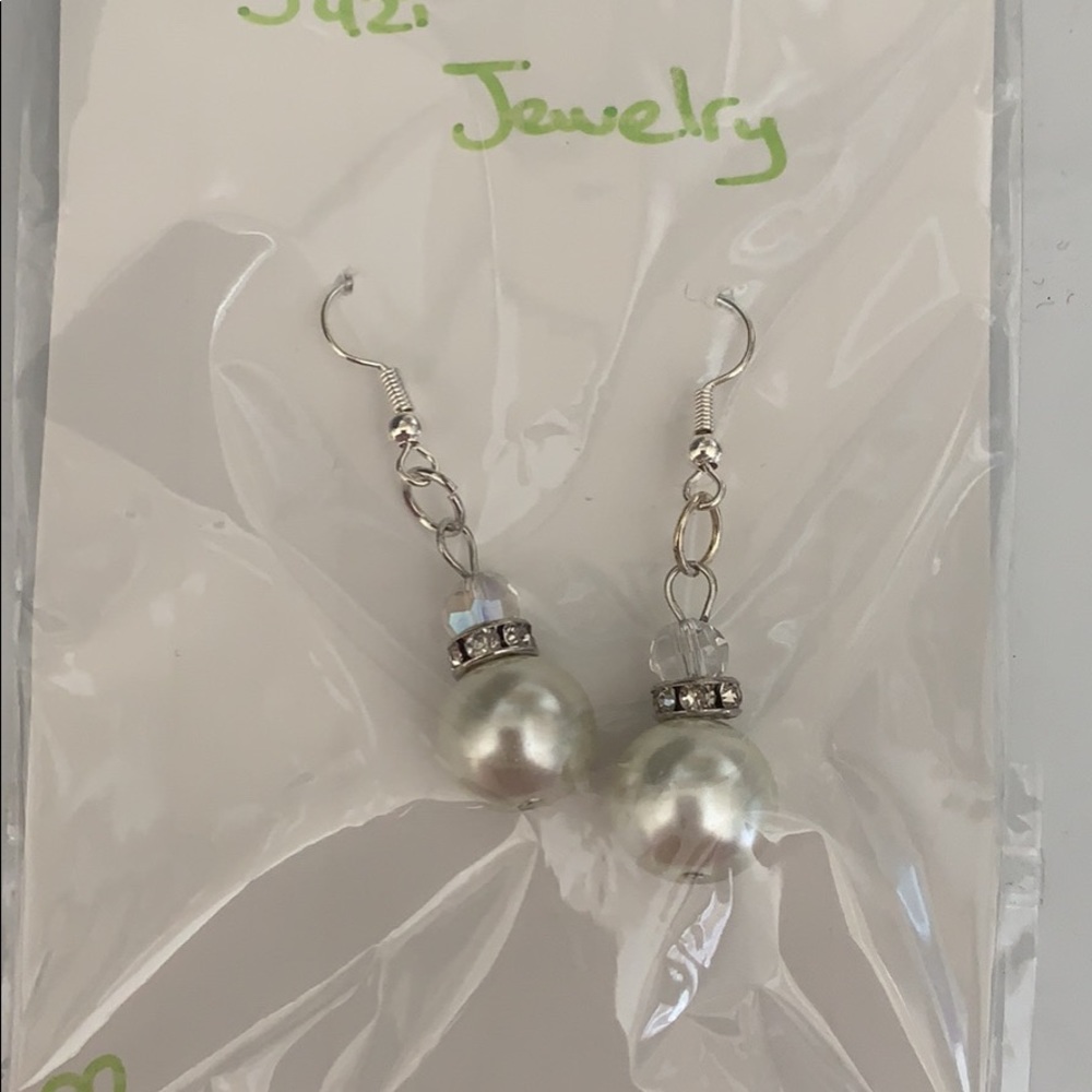 Jewelry - Picture 4 of 16